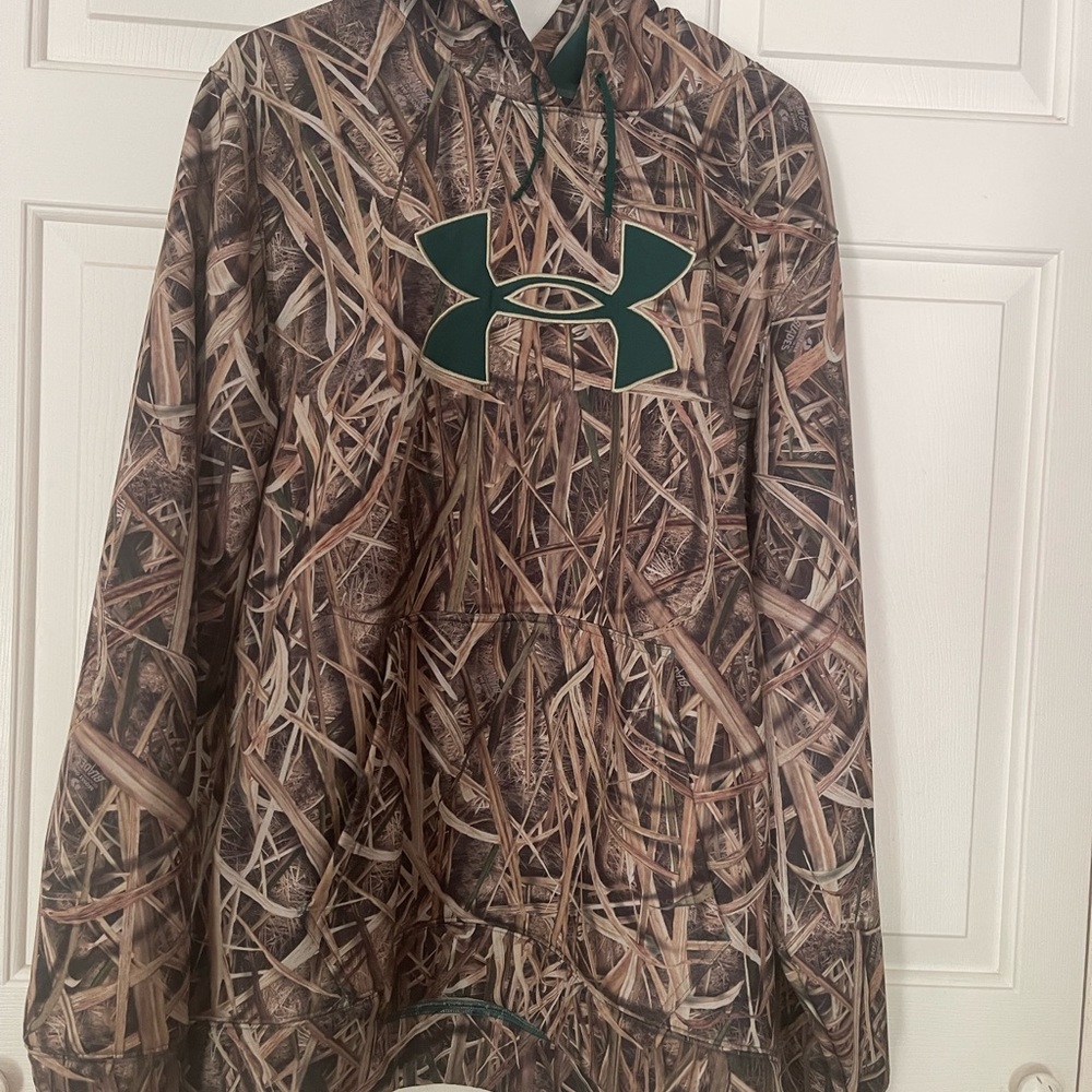 Men’s camo sweatshirt XL